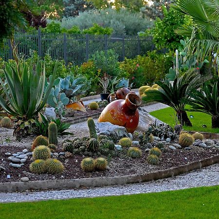 Il Giardino Del Te Ξενοδοχείο Μπαρλέτα Εξωτερικό φωτογραφία