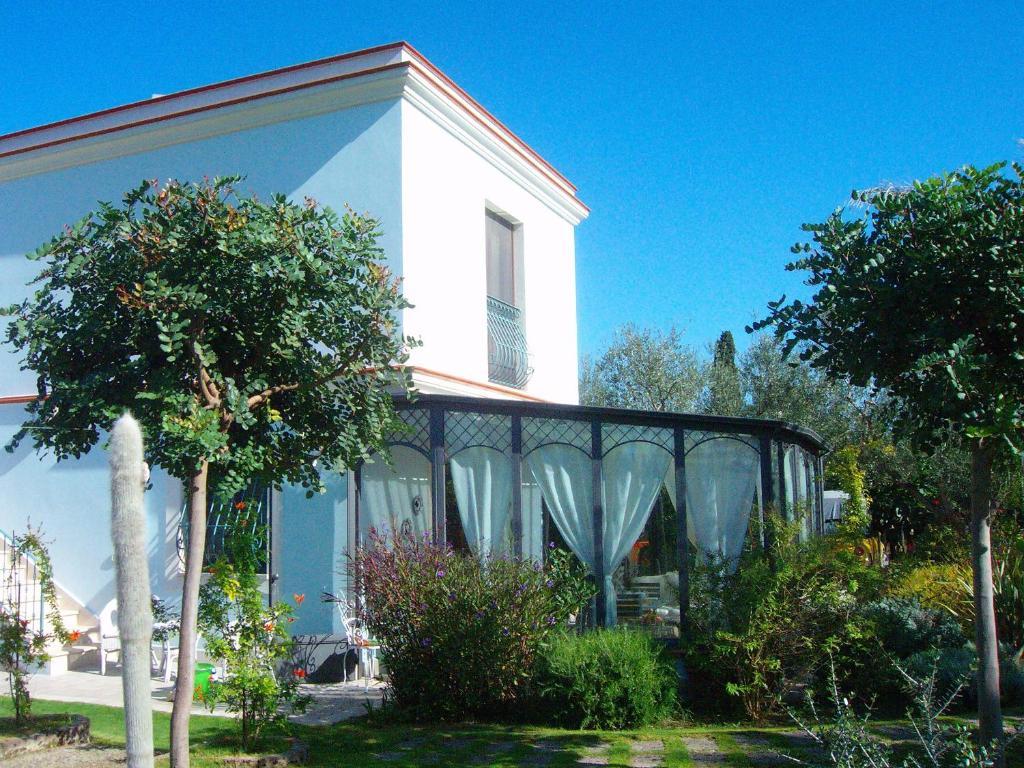 Il Giardino Del Te Ξενοδοχείο Μπαρλέτα Εξωτερικό φωτογραφία